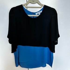 Elizabeth & James Black/Blue Colorblock Silk Top, Size M